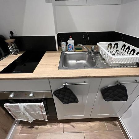 La Patte Blanche Terrasse Centre Ville Sens 6M Gare Ngoại thất bức ảnh